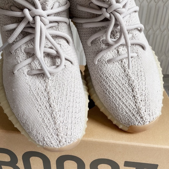 Yeezy boost 350 V2 sesame - Picture 5 of 11